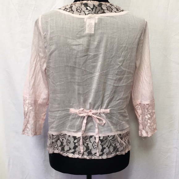 Vintage lace and ribbon tie top - Picture 3 of 7